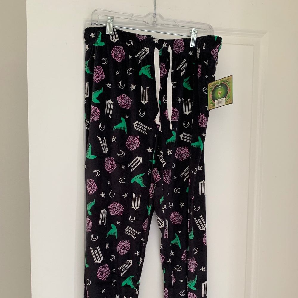 Cozy Wicked pajamas, new with tag, size L, fleece